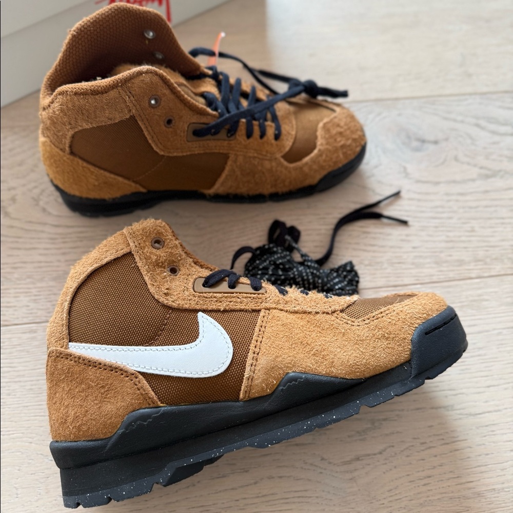 STÜSSY x NIKE AIR BALTORO size 5